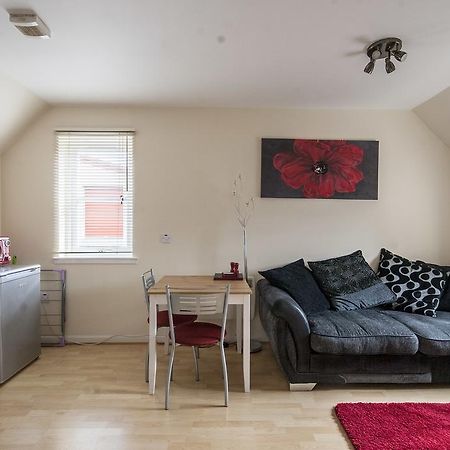 8 Varis Apartments Форрес Экстерьер фото