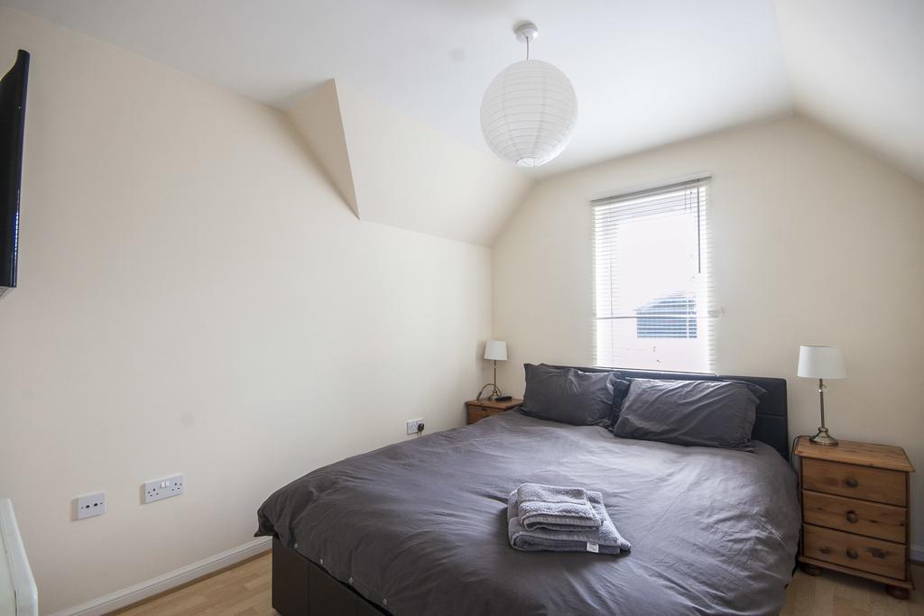 8 Varis Apartments Форрес Экстерьер фото